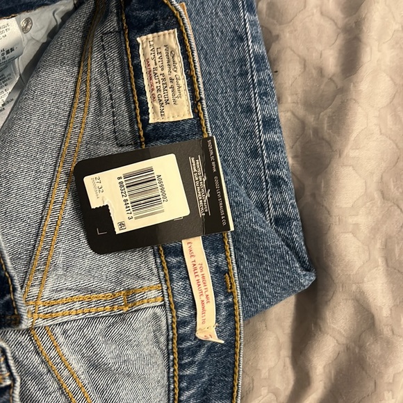 Brand new Levi’s jeans - Picture 4 of 8